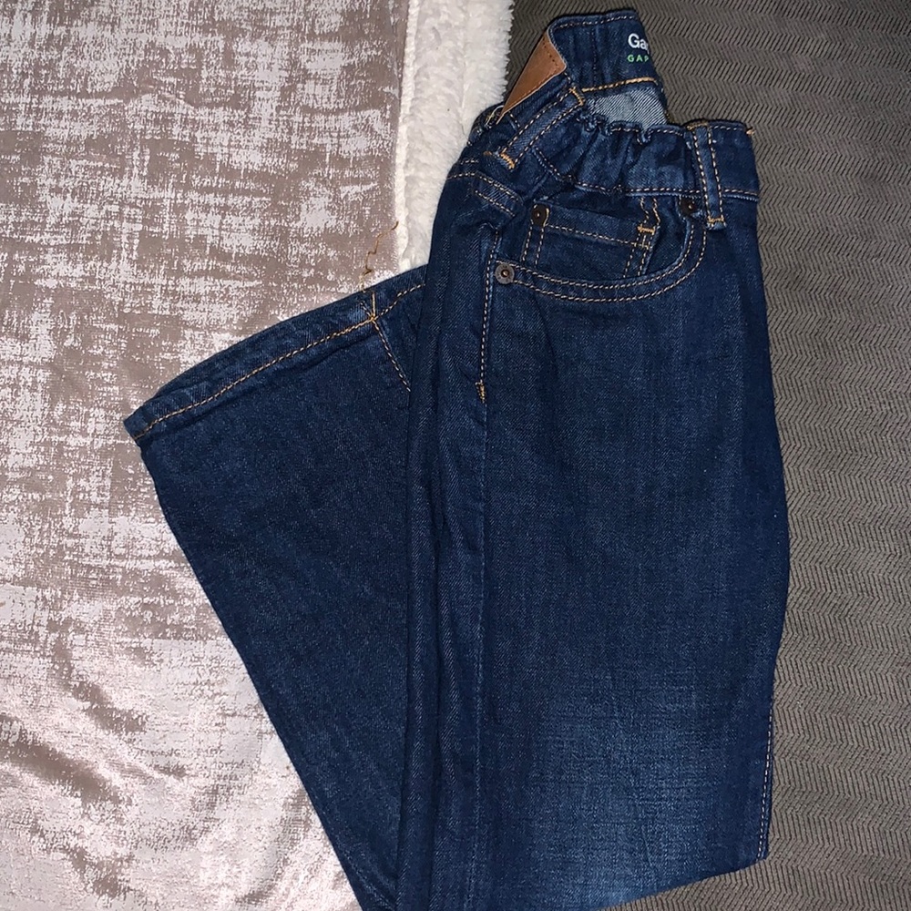 Gap Kid’s blue straight leg jeans. Size 6R